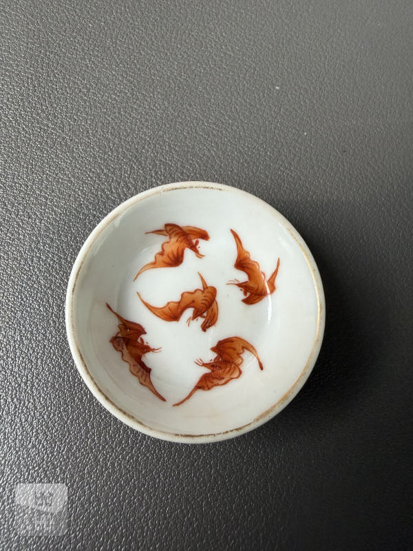 清 矾红百蝠纹套杯一组十件 - 图3